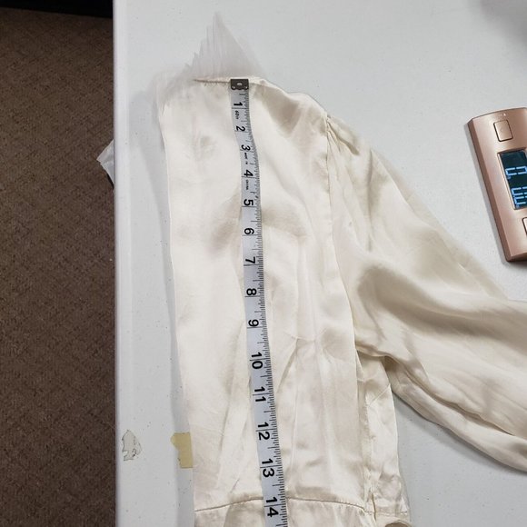 Hill House Womens White Silk Wrap Robe Size XS Beaded Feathers Tulle V-Neck Luxe - Picture 9 of 12